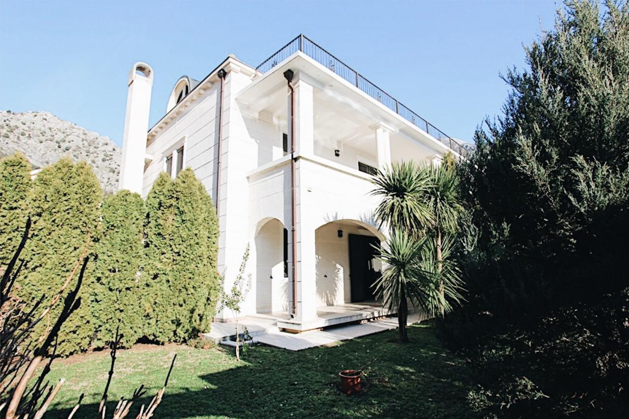 Villa Teuta Risan Exterior foto